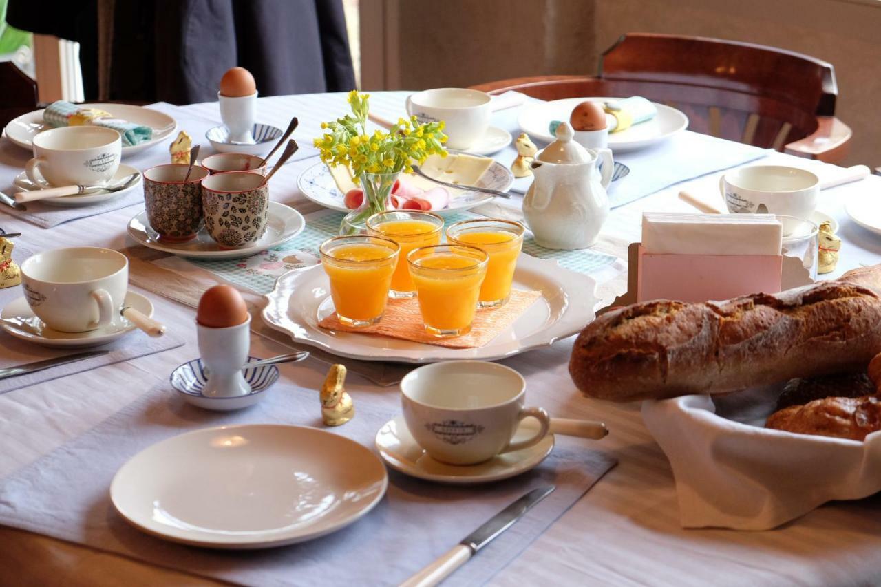 Bed and Breakfast Le Couvent De Neuviale Parisot  Экстерьер фото